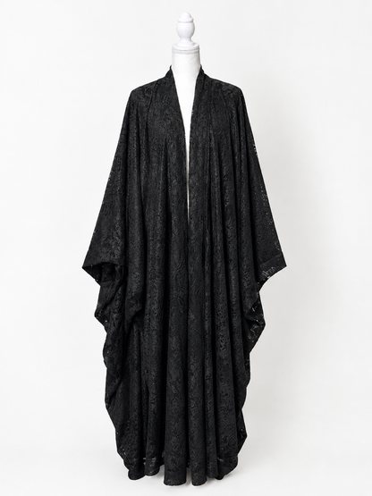 Kimono dentelle noir réversible MISSI porté par une femme voilée